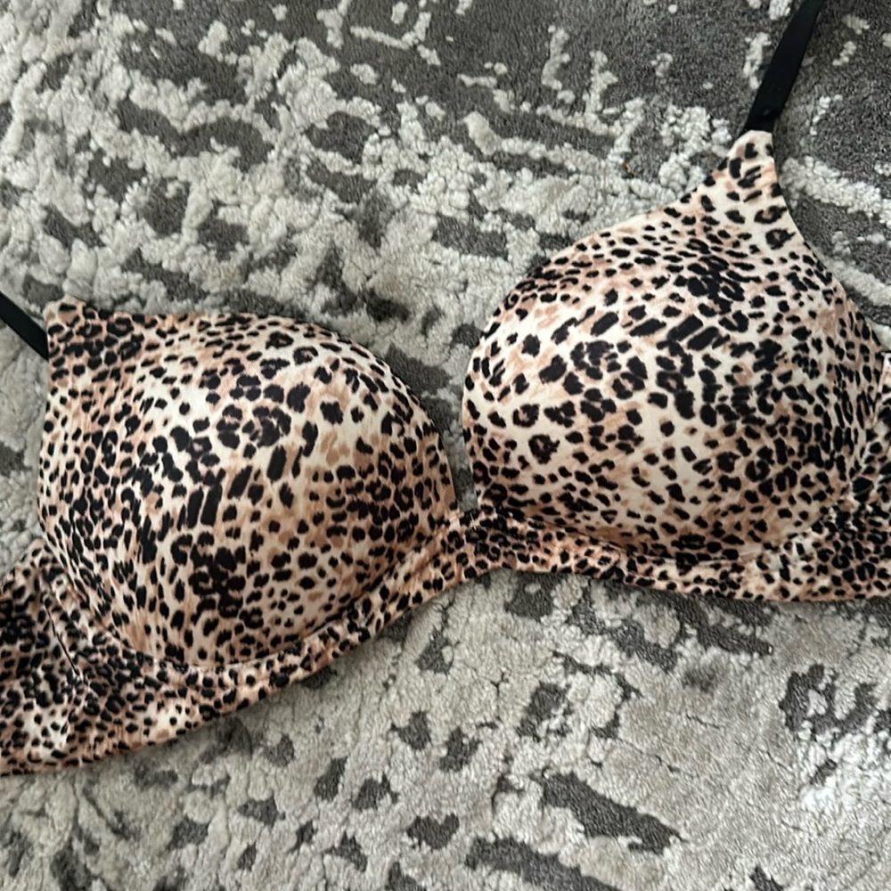 Victoria’s Secret Bra 34D